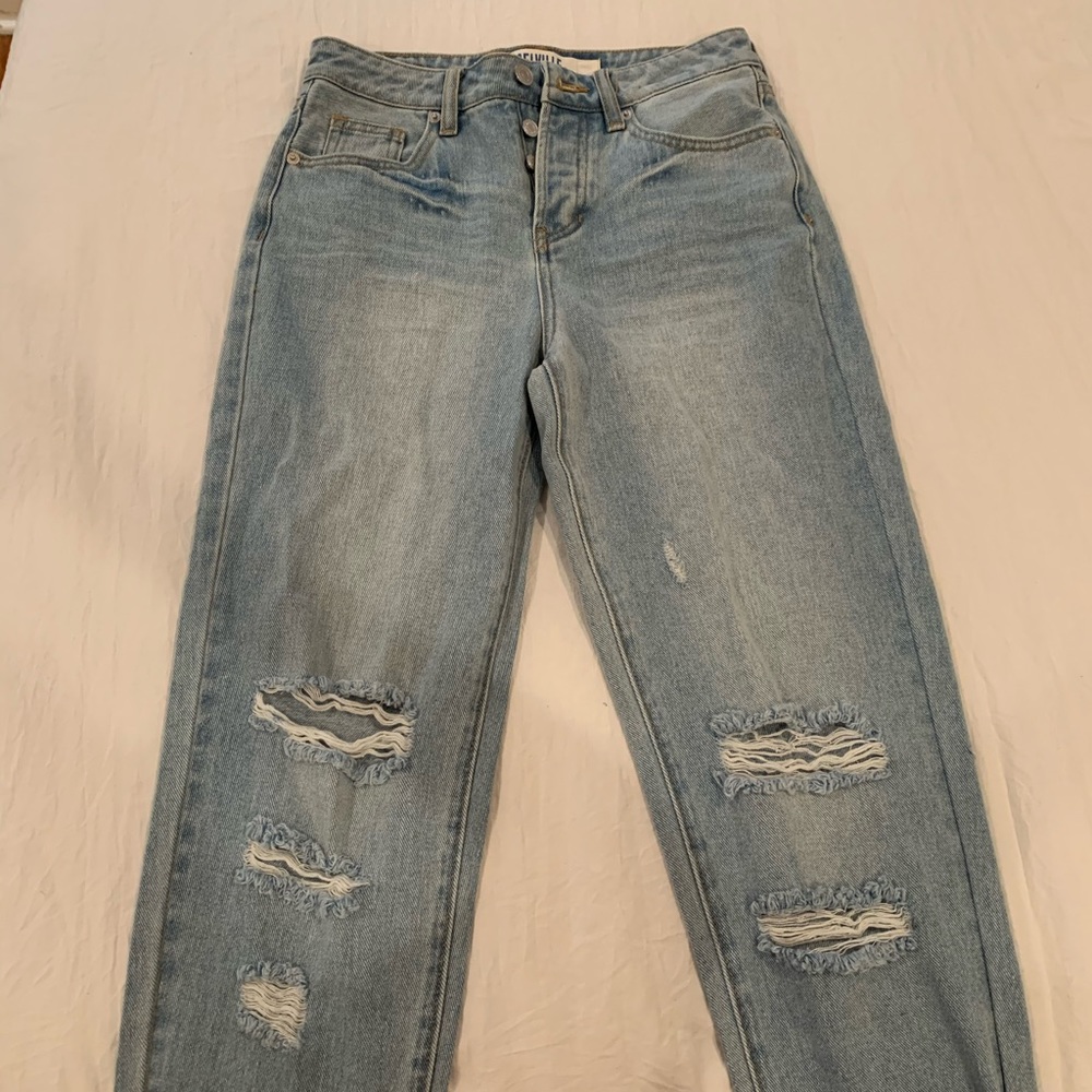 Brandy Melville Boyfriend jeans distressed
